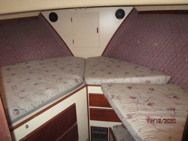 1981 Prairie Boat Works "36" Double Cabin
