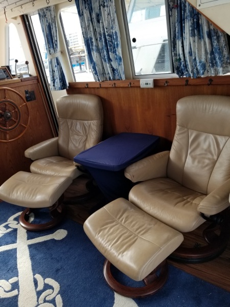 1998 Mainship 350