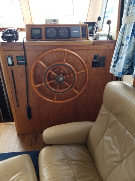 1998 Mainship 350