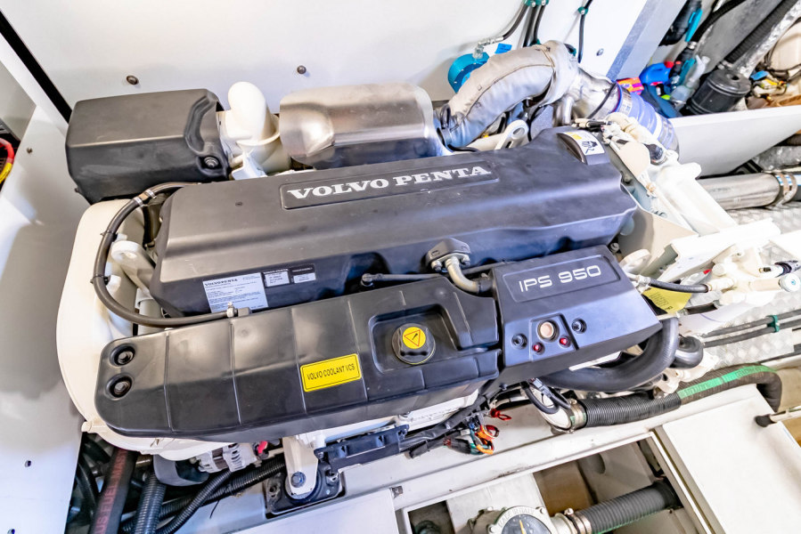 52' 2018 Sunseeker Manhattan