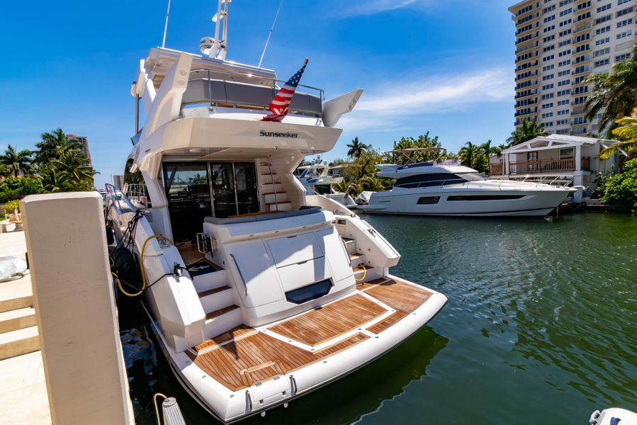 52' 2018 Sunseeker Manhattan