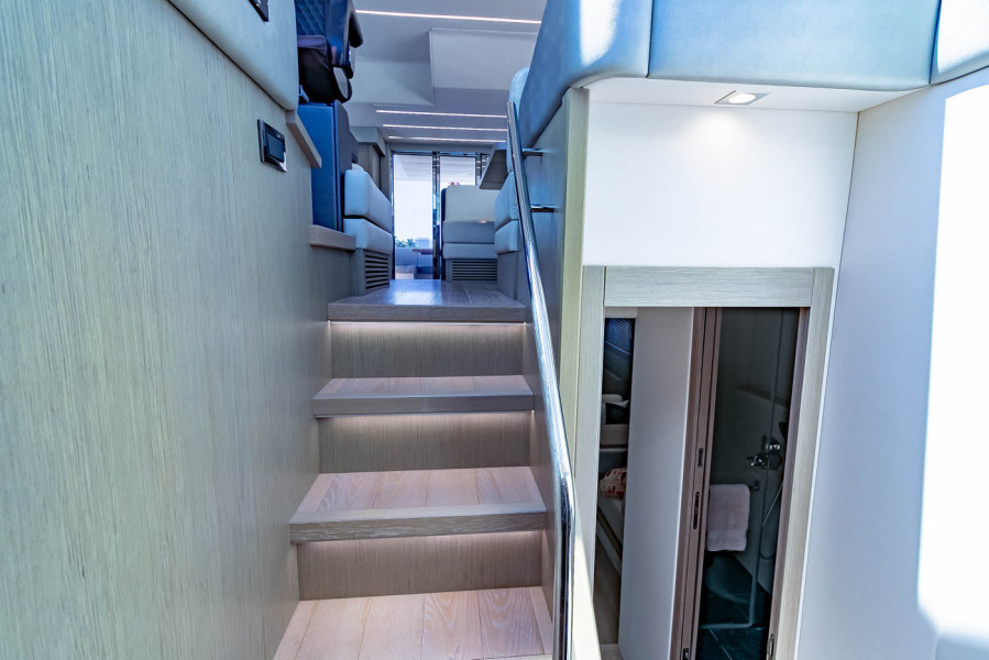 52' 2018 Sunseeker Manhattan