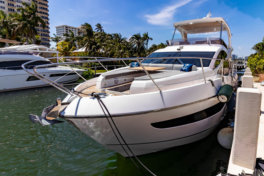 52' 2018 Sunseeker Manhattan