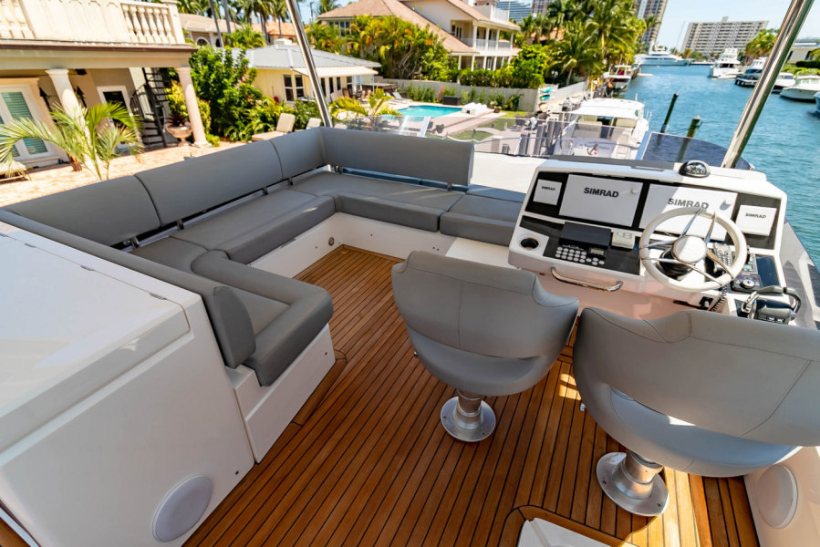 52' 2018 Sunseeker Manhattan