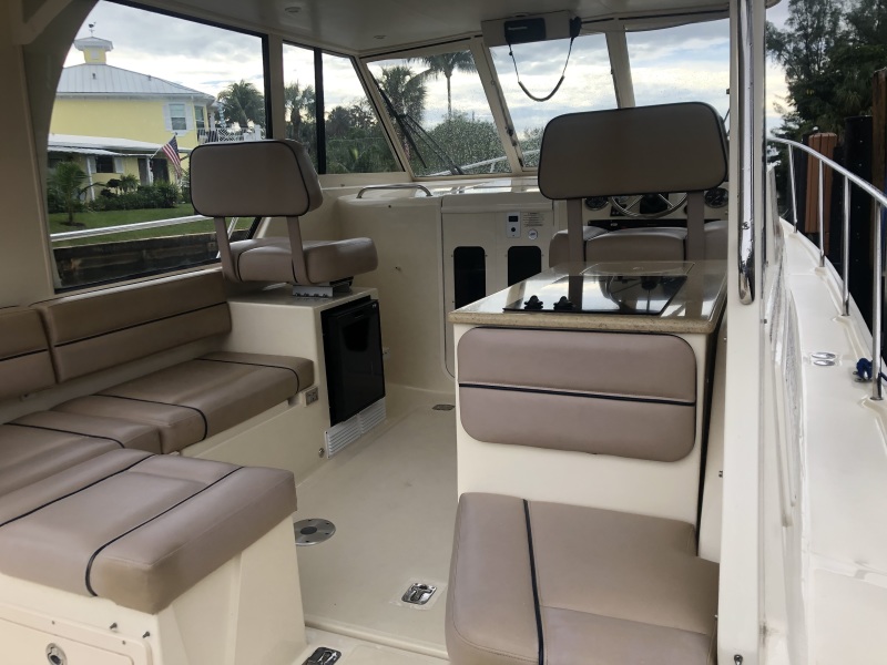 2009 Mainship "31" Pilot 31