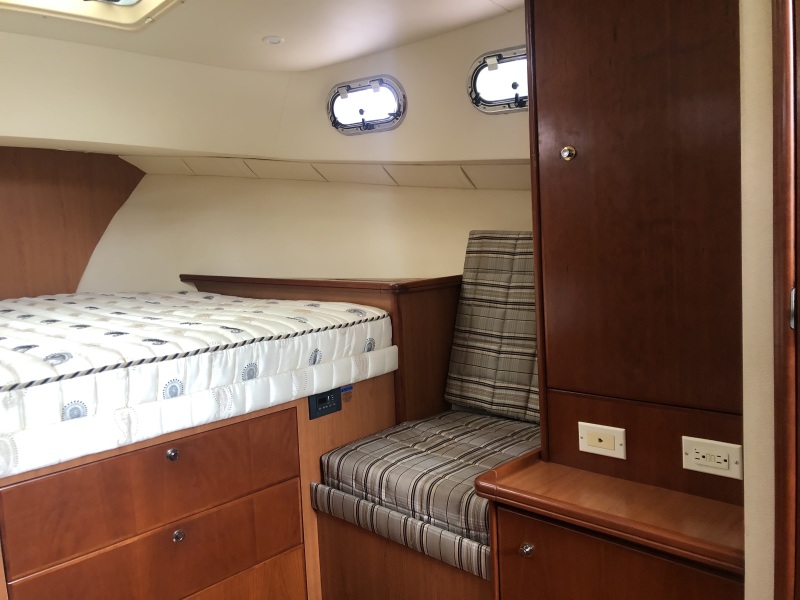 2009 Mainship "31" Pilot 31