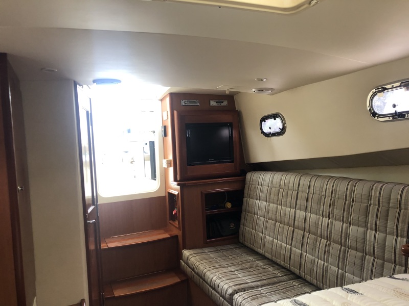 2009 Mainship "31" Pilot 31