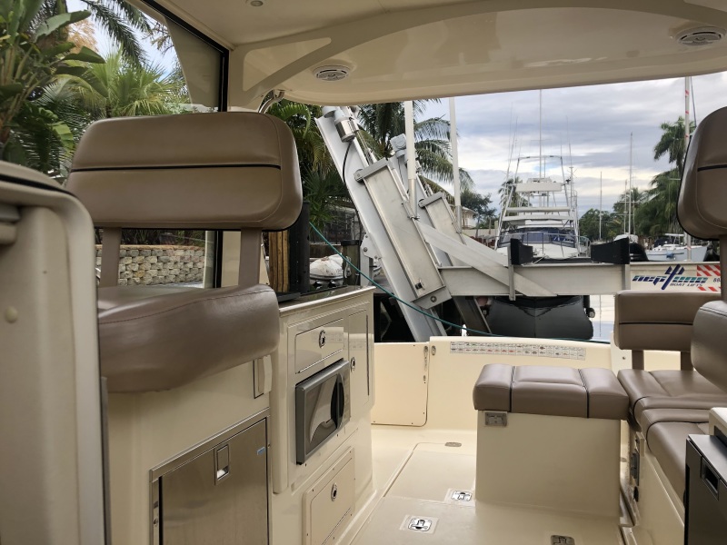2009 Mainship "31" Pilot 31