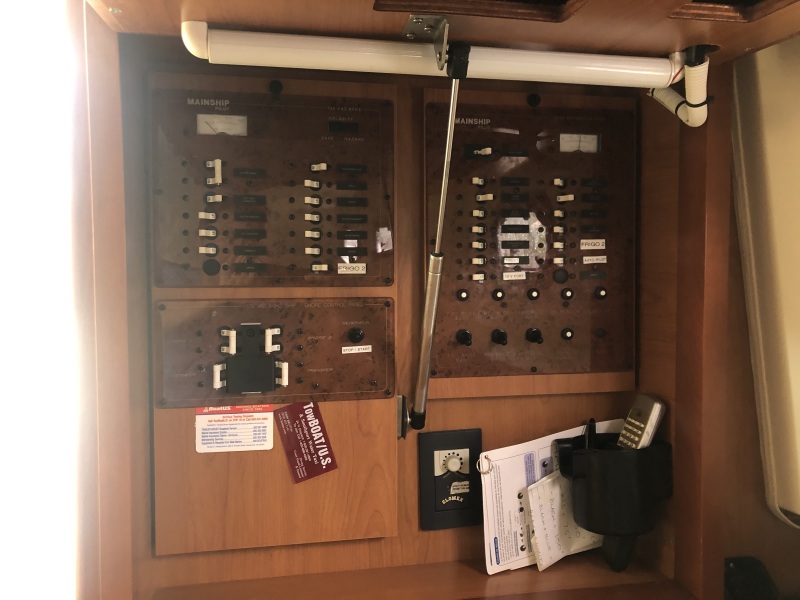 2009 Mainship "31" Pilot 31