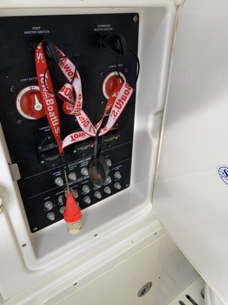 28' 2009 Boston Whaler 280 Outrage