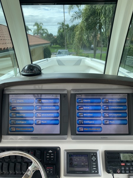 28' 2009 Boston Whaler 280 Outrage