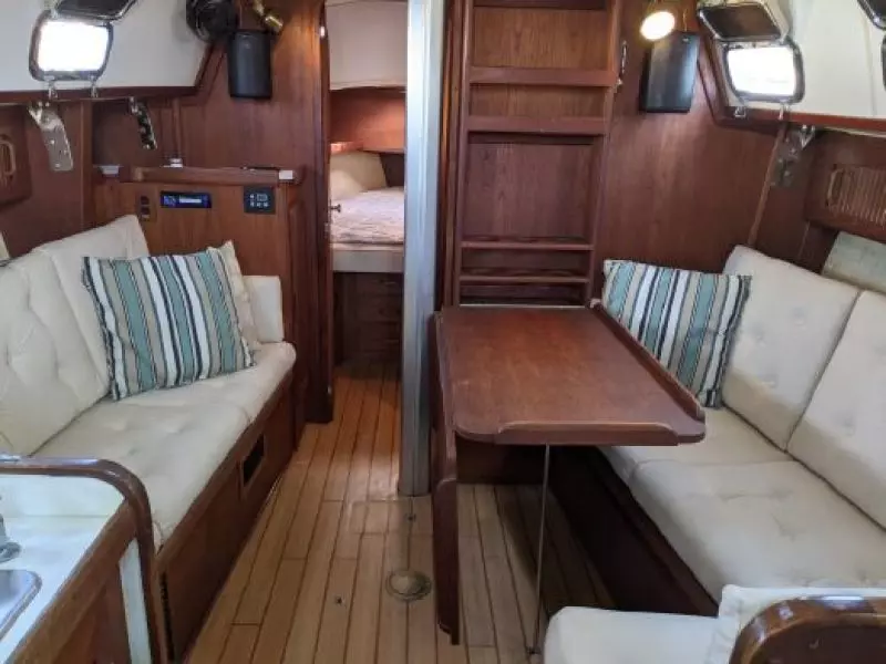 33ft Caliber Yacht For Sale