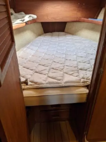 33ft Caliber Yacht For Sale