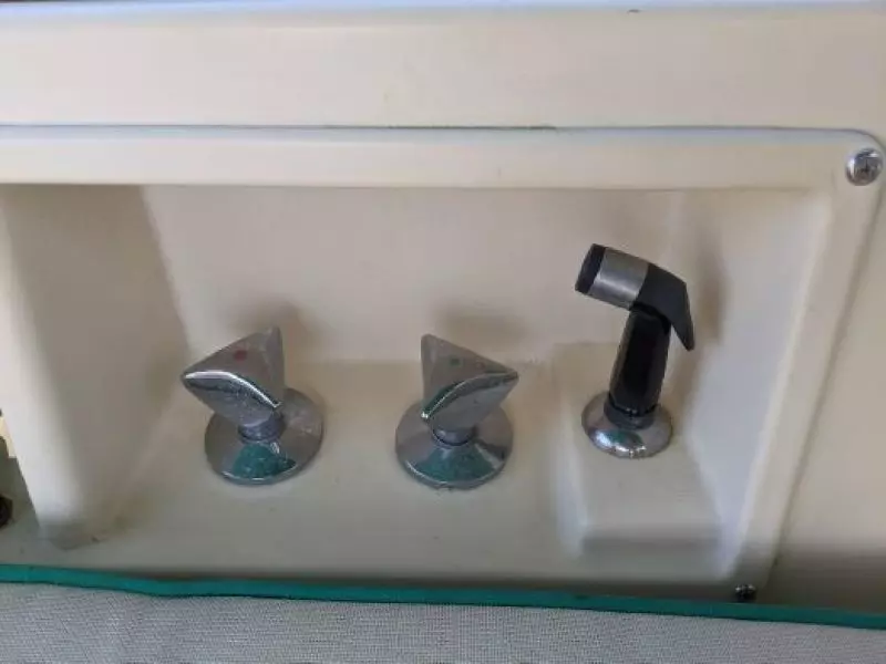 33ft Caliber Yacht For Sale