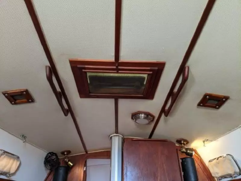 33ft Caliber Yacht For Sale