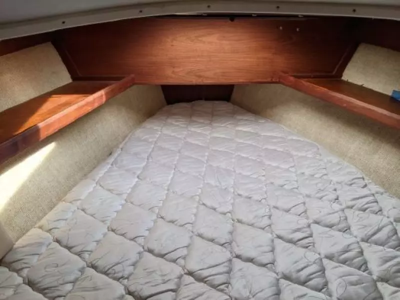 33ft Caliber Yacht For Sale