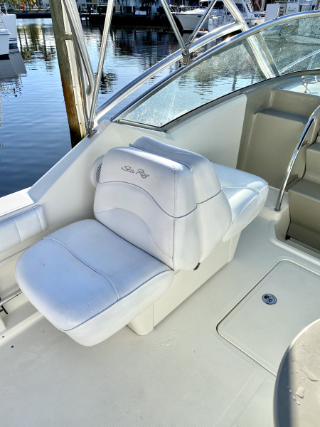 30' 2005 Sea Ray 270 Amberjack