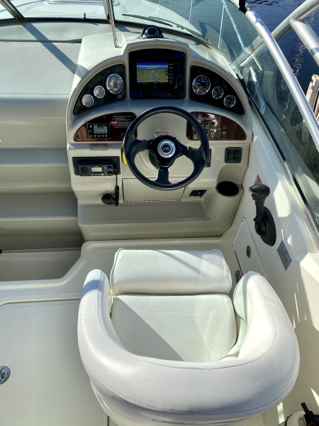 30' 2005 Sea Ray 270 Amberjack