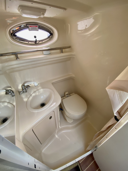 30' 2005 Sea Ray 270 Amberjack