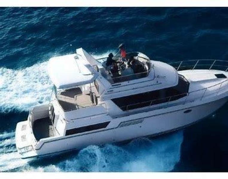 43' 1992 Carver 430 Cockpit Motoryacht