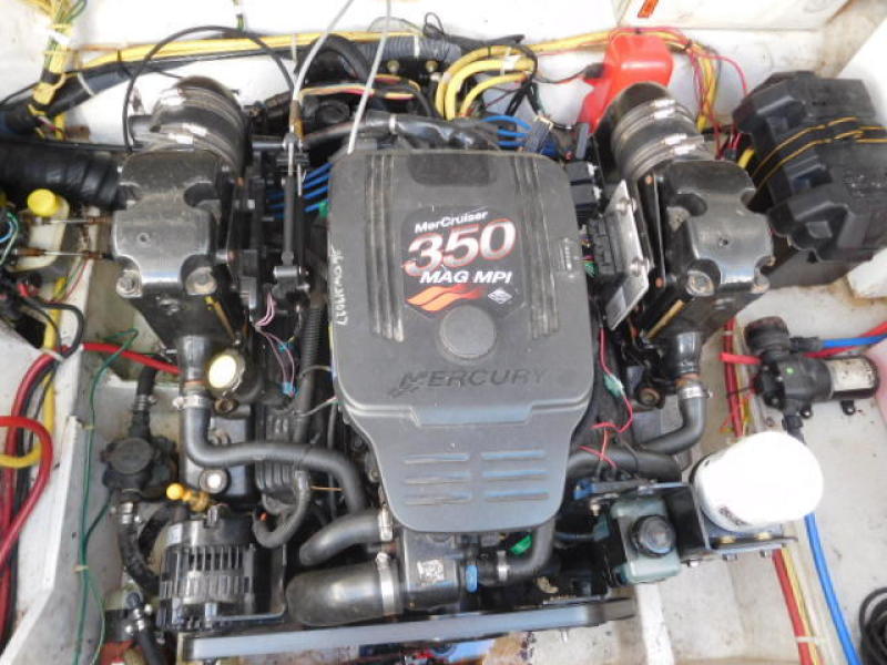 2005 Bayliner 275