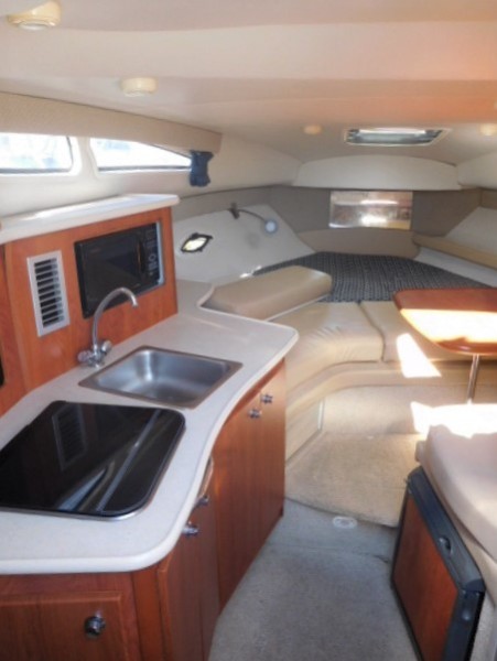 2005 Bayliner 275