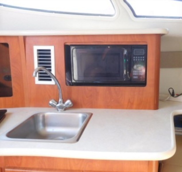 2005 Bayliner 275