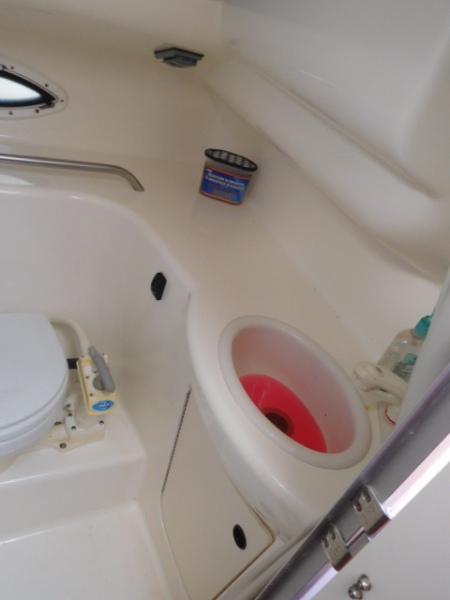 2005 Bayliner 275