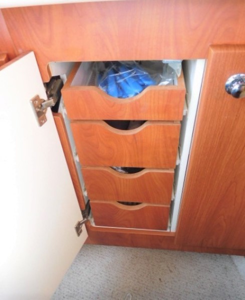 2005 Bayliner 275
