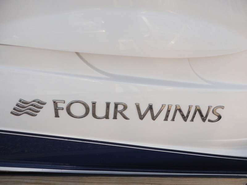 2005 Four Winns 278 Vista