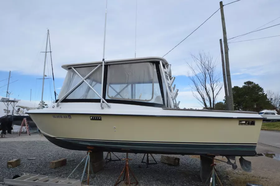 One More 25ft Chris Craft Yacht For Sale