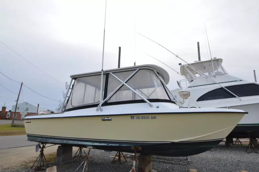One More 25ft Chris Craft Yacht For Sale