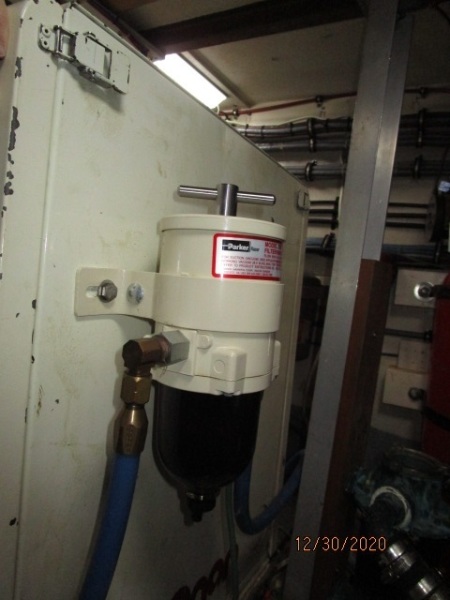 70' Hatteras generator2 Racor fuel filter