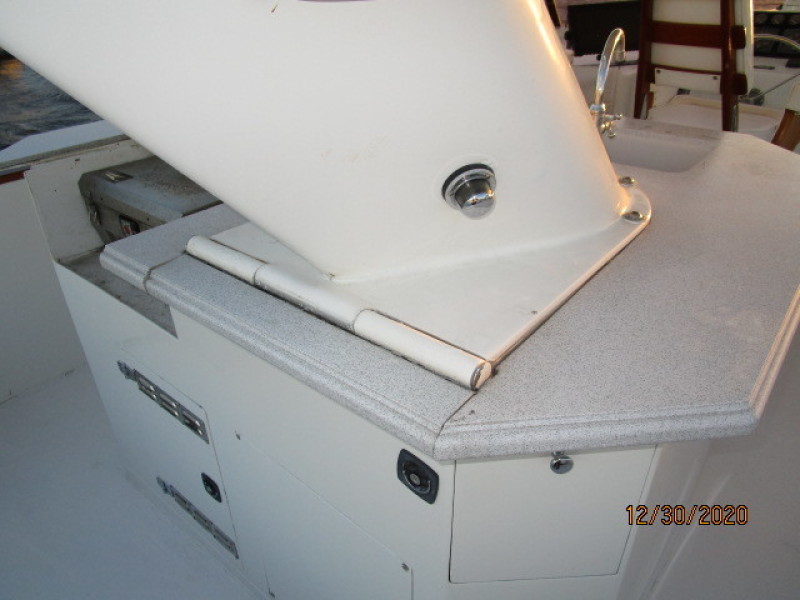 70' Hatteras mast hinge