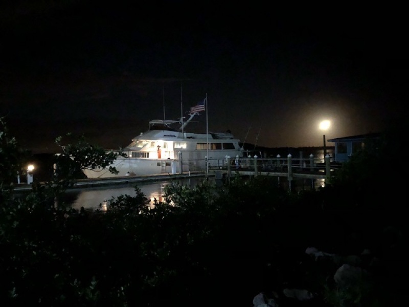 70' Hatteras port forward profile2