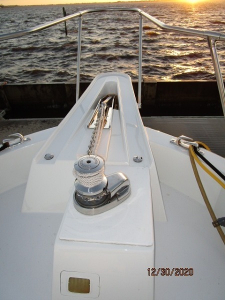 70' Hatteras anchor windlass
