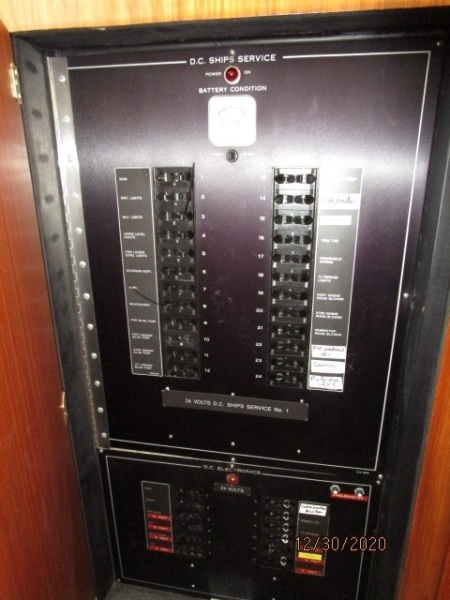 70' Hatteras pilothouse electrical panel1