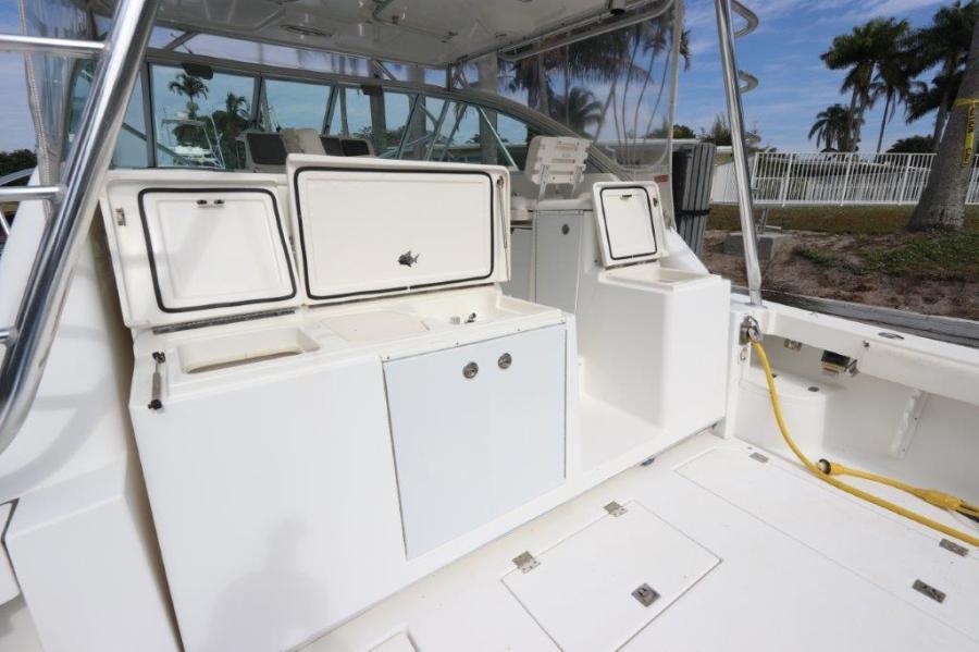 38' 2007 Rampage 38 Express