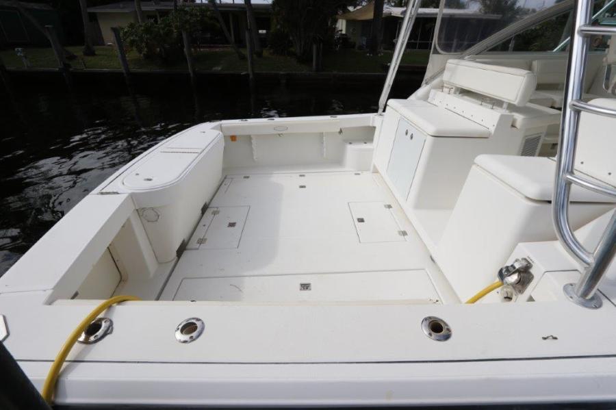 38' 2007 Rampage 38 Express