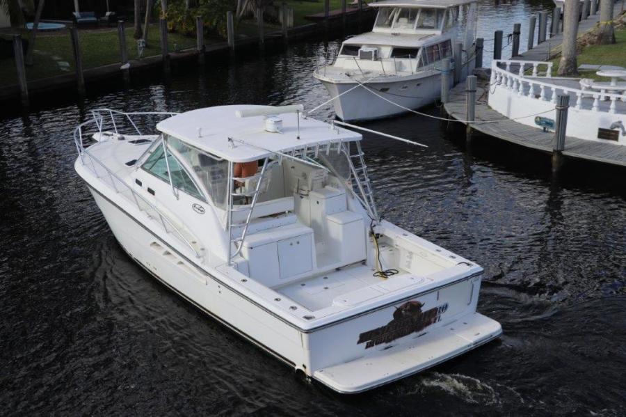 38' 2007 Rampage 38 Express