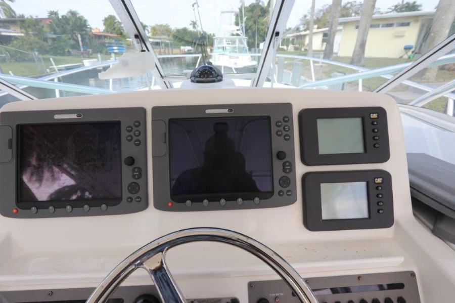 38' 2007 Rampage 38 Express