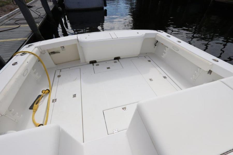 38' 2007 Rampage 38 Express