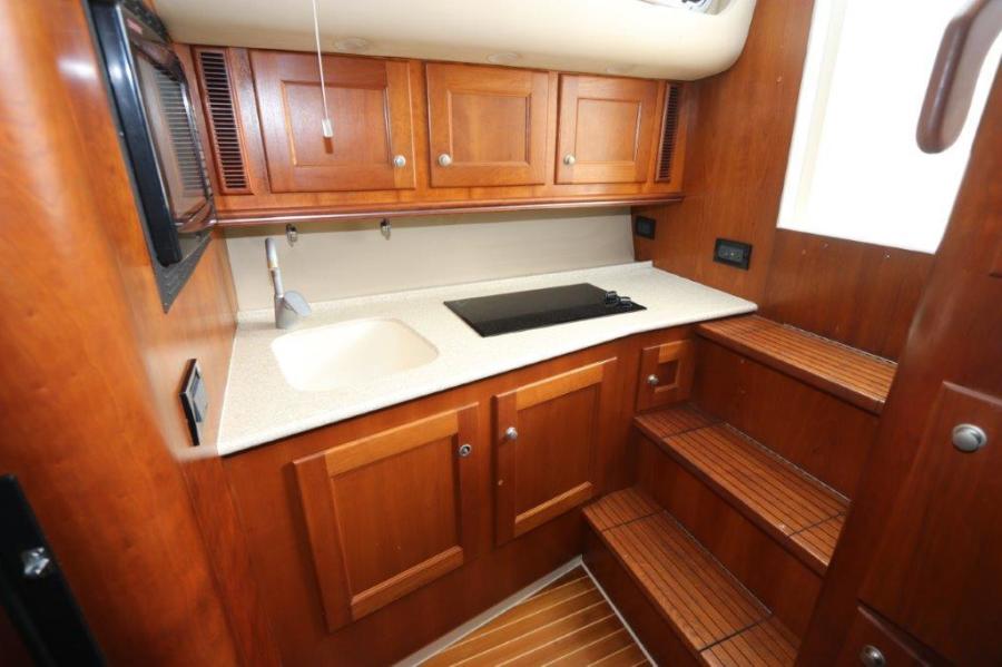 38' 2007 Rampage 38 Express