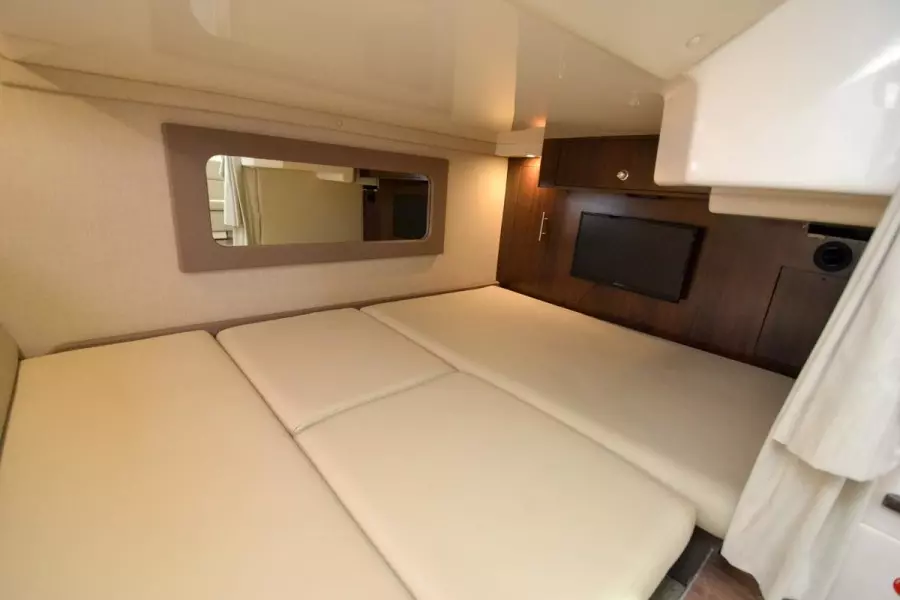 2018 Regal 35 Sport Coupe