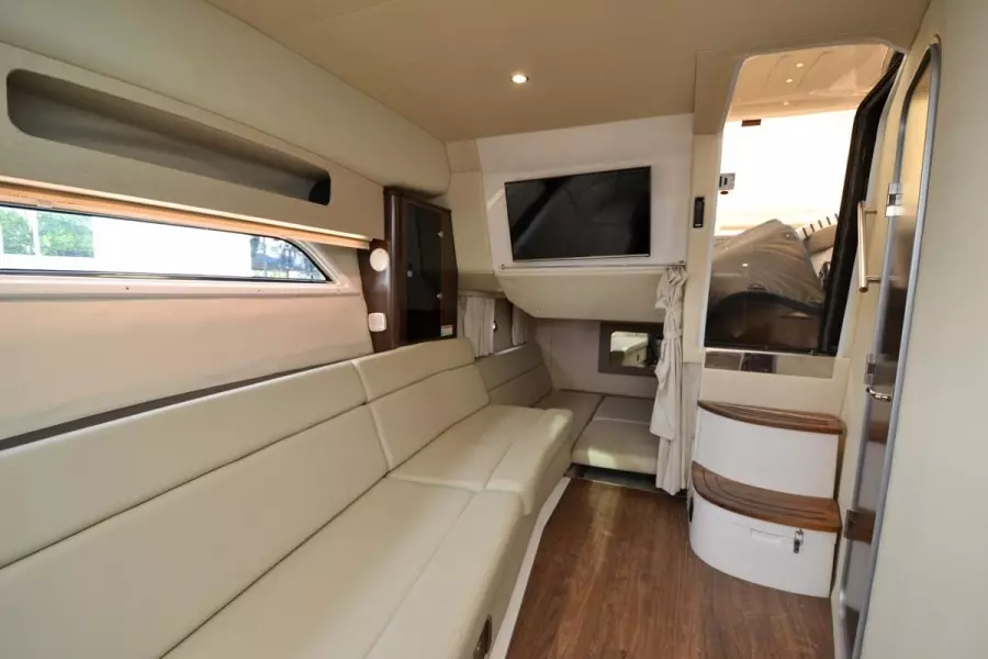 2018 Regal 35 Sport Coupe