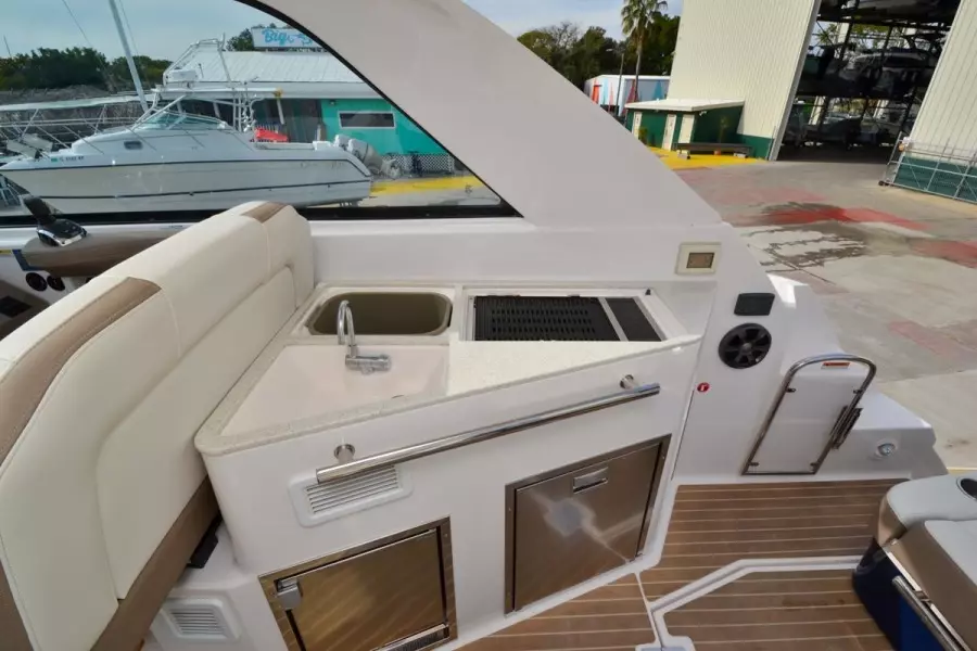 2018 Regal 35 Sport Coupe