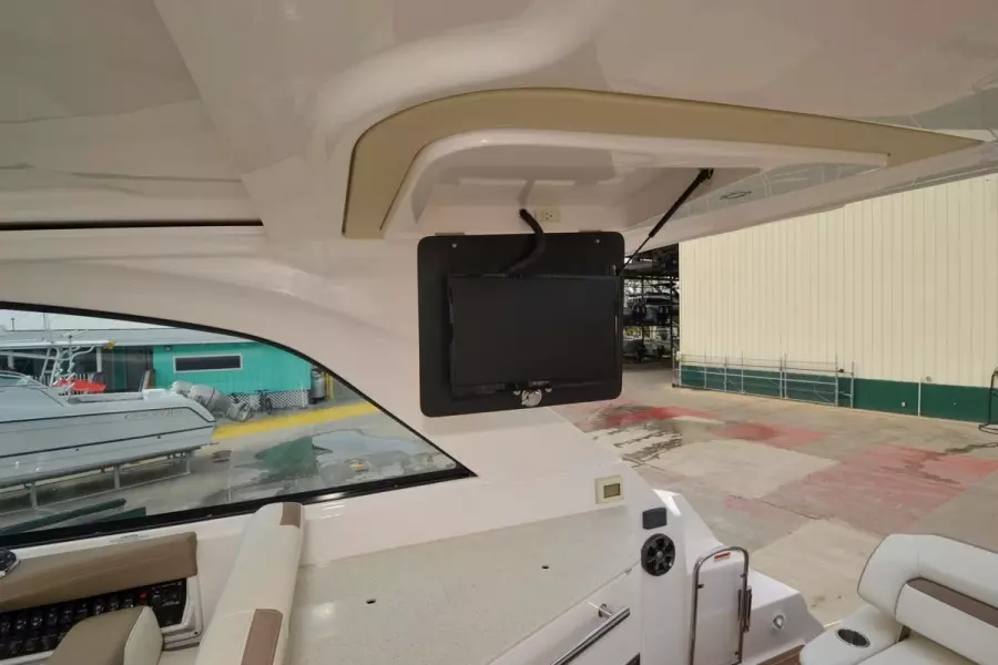 2018 Regal 35 Sport Coupe