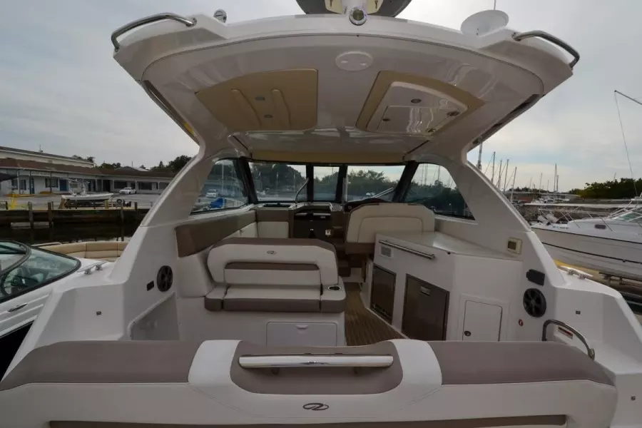 2018 Regal 35 Sport Coupe