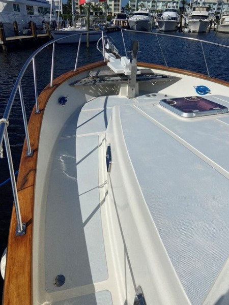 2005 Mariner Orient 40