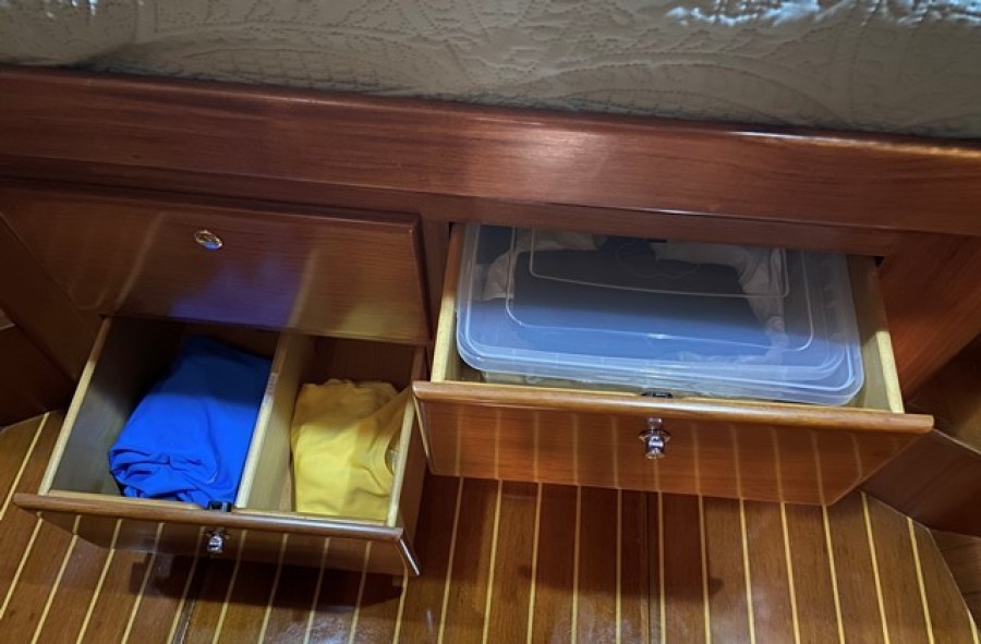 2005 Mariner Orient 40
